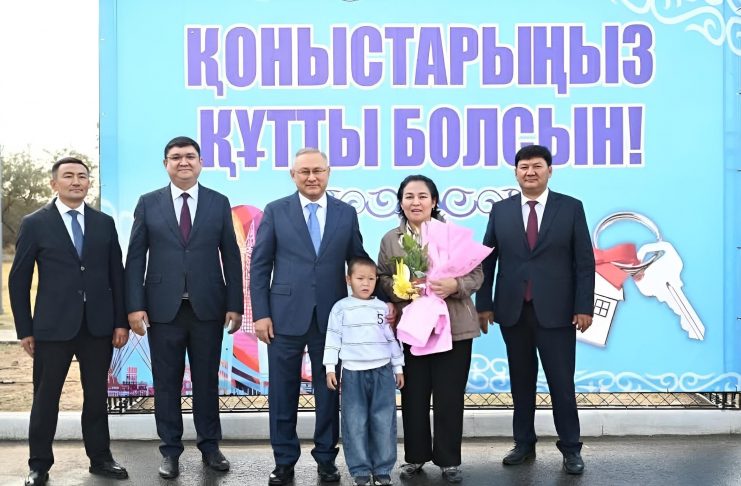Герою Социалистического Труда Зылихе Тамшыбаевой – 90 лет: многодетные семьи получили жильё